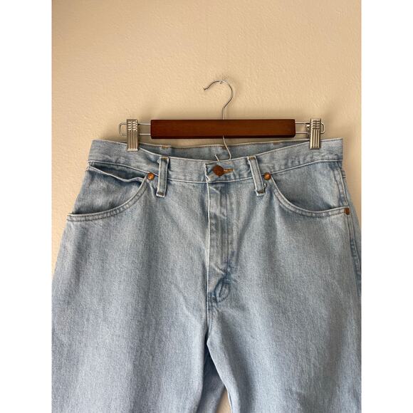 Wrangler Cowboy Cut Original Fit Light Wash Bleach Jeans - Size 31 x 32 - Picture 2 of 6